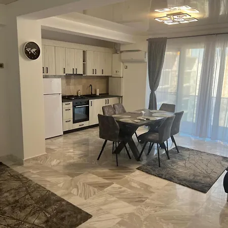 806 B2 Almar Luxury Residence-renting & Free Pool-family Апартаменты
