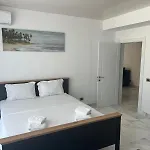 806 B2 Almar Luxury Residence-renting & Free Pool-family Lägenhet